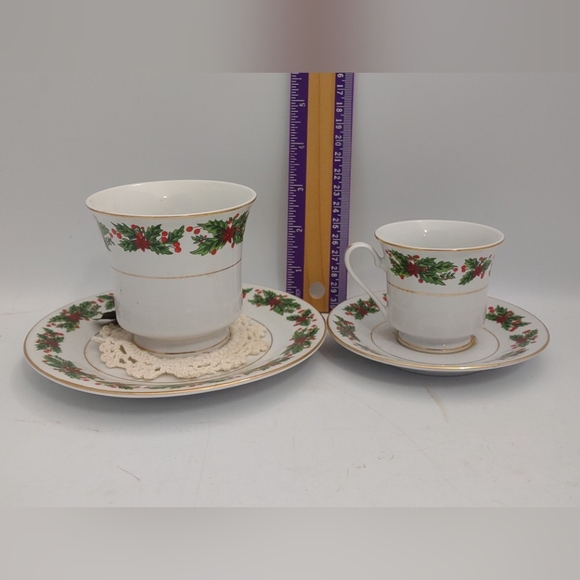 Fine China Christmas Poinsettia & Holy Berries 2 Teacup & Saucer Candle Holders - Picture 3 of 15